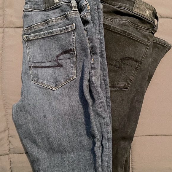 Women’s AE Blue and Black Jeans - Picture 2 of 5